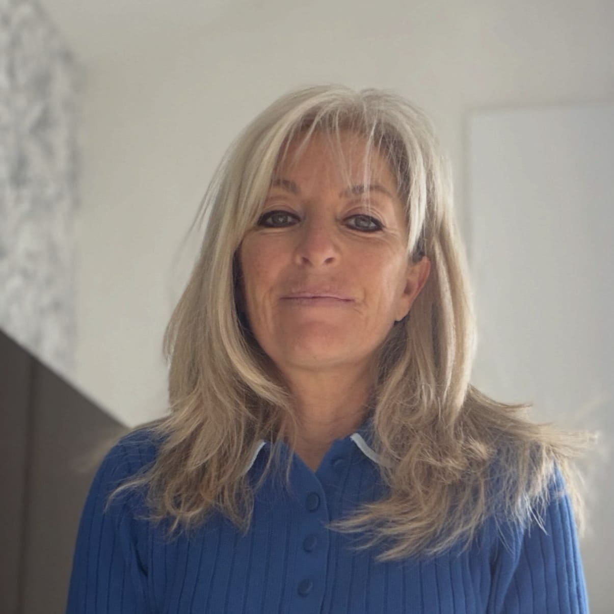 Marilyn Buisson, coiffeuse et barbière professionnelle à domicile à Poitiers